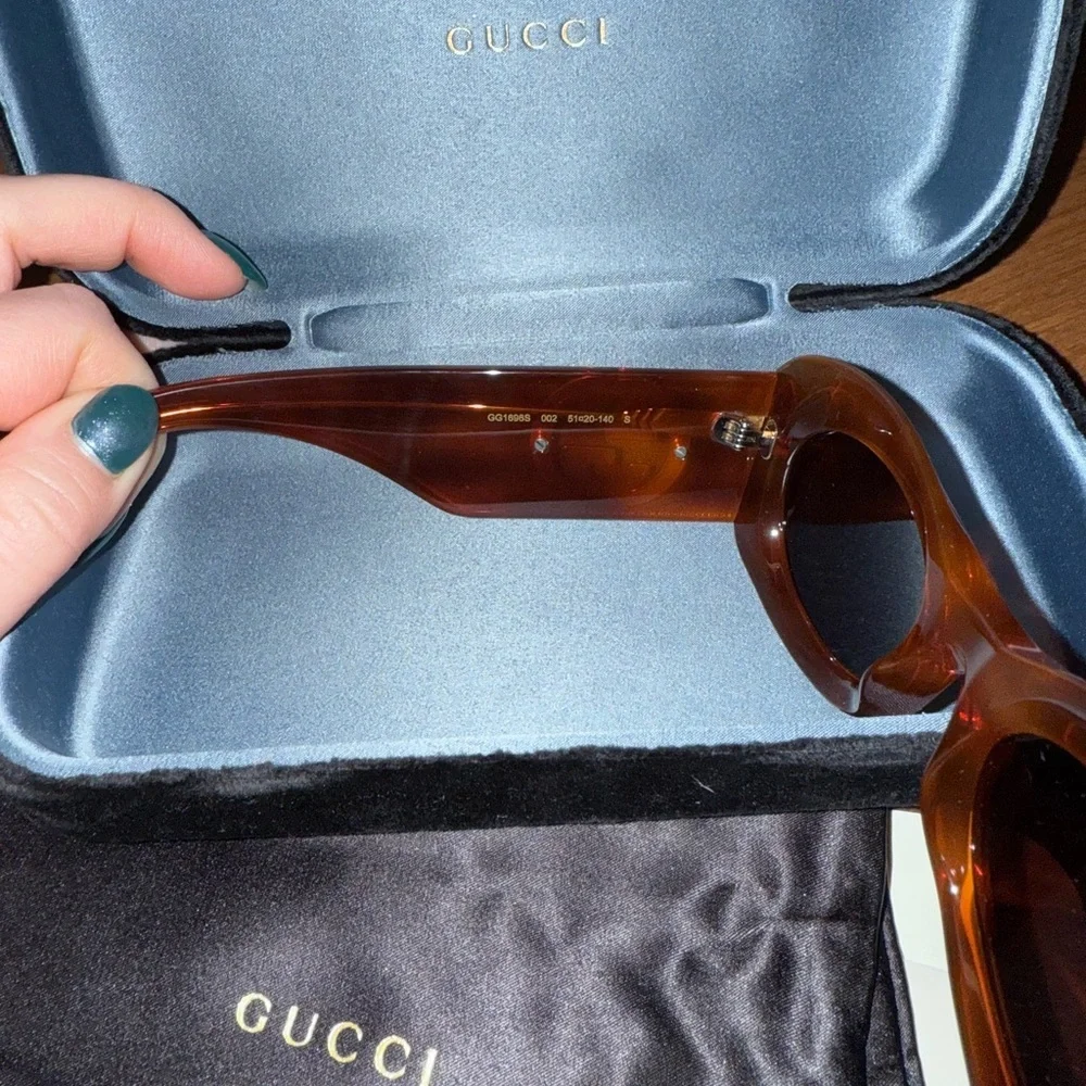 New - Gucci Oval Frame Sunglasses